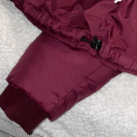 North Face puffer with hood - Picture 10 of 12